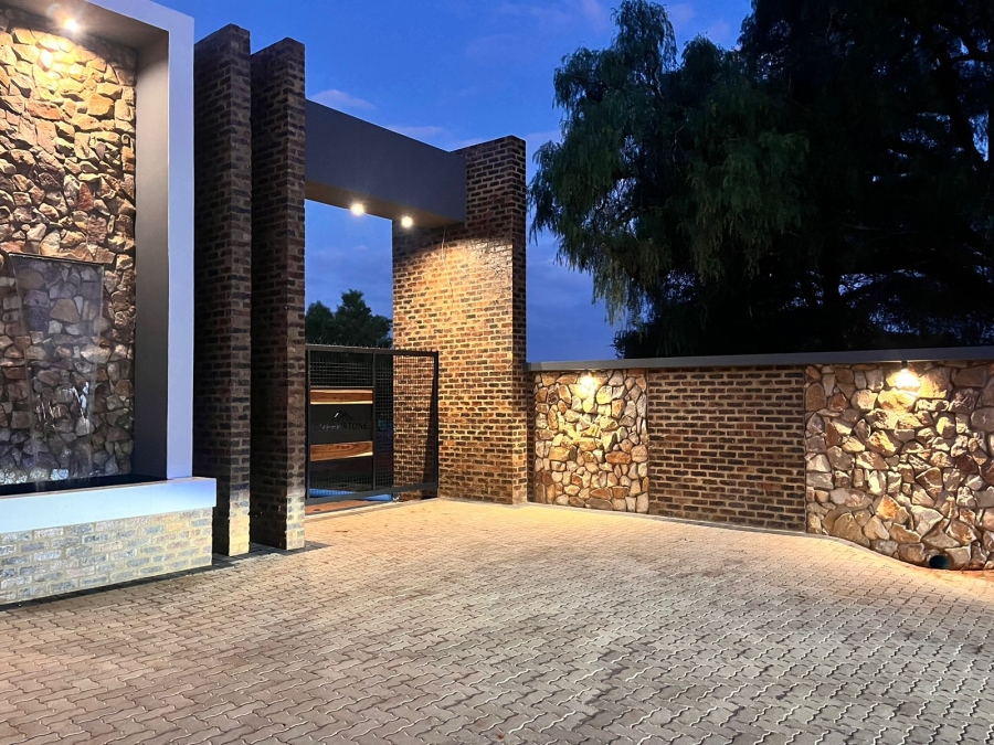 3 Bedroom Property for Sale in Flamwood North West